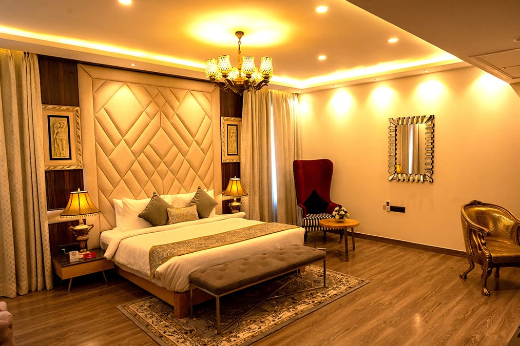 Luxury Suite at Shri Gajanan Maharaj Sansthan — Premium suite with all amenities